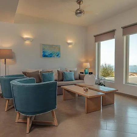 Aqua Villa Parasporos