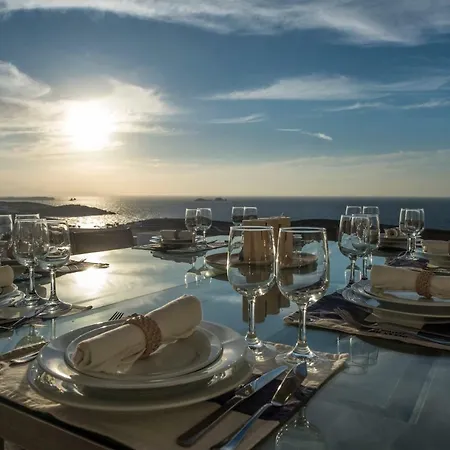 Aqua Villa Parasporos